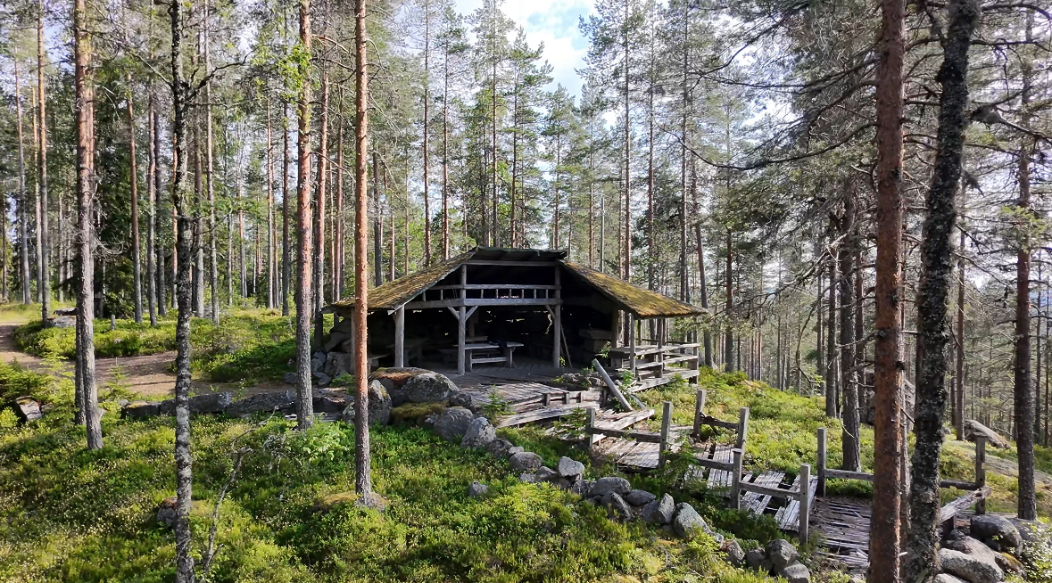 Jouhtisvuoren laavu